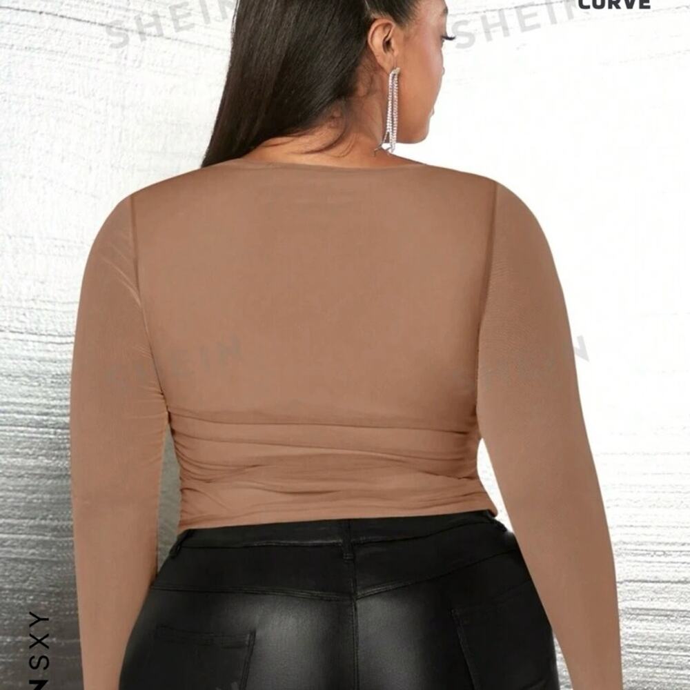 SHEIN SXY Plus Size Women's Cut-out
Neckline Top size 3xl - Picture 2 of 2